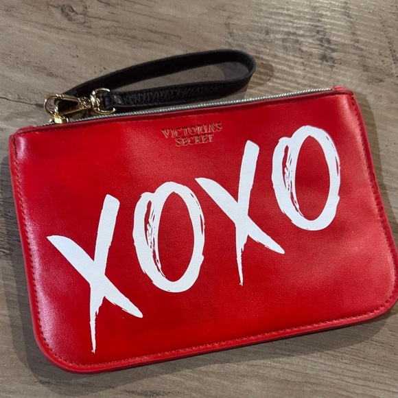 Victoria's Secret Red Wristlet with White XOXO - Picture 1 of 6